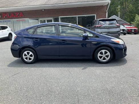 Used 2013 Toyota Prius Three w/ Solar Roof Pkg FWD image 4