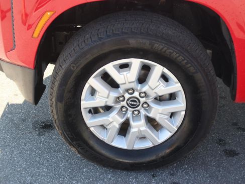 Used 2023 Nissan Frontier SV image 36