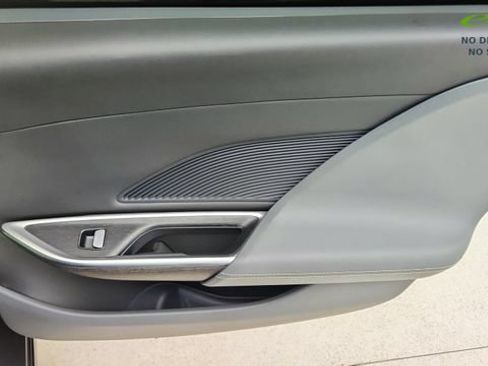 Used 2024 Lucid Air Pure RWD image 27