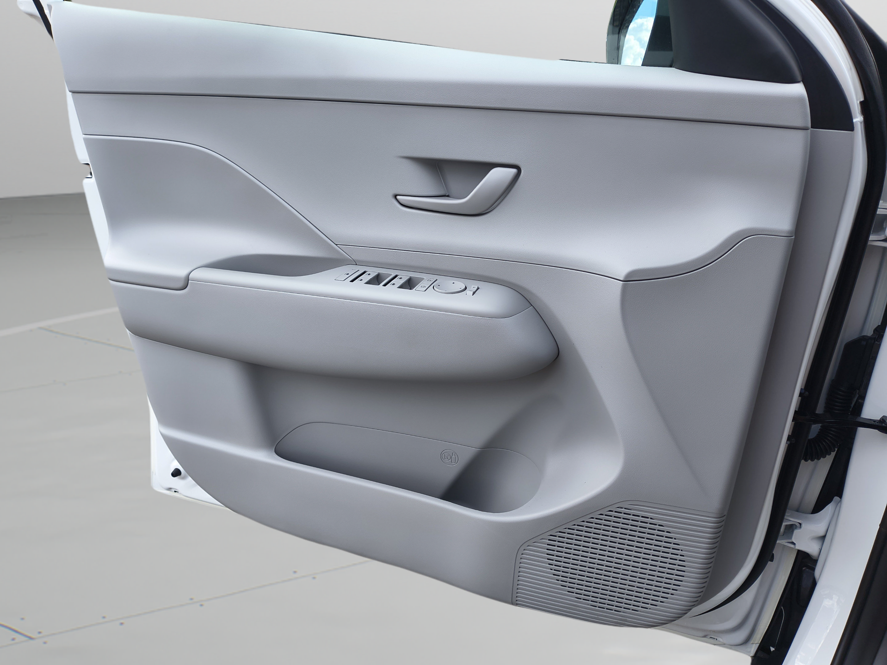 New 2027 Hyundai Kona SEL Sport FWD image 21