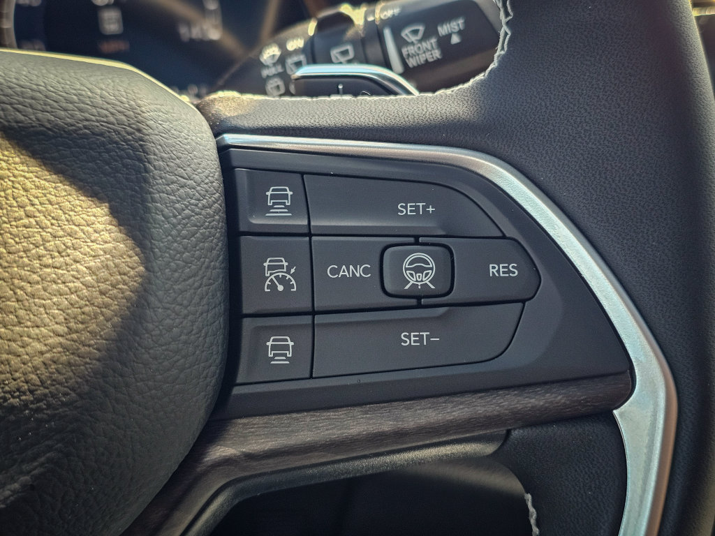 New 2027 Jeep Grand Cherokee Limited AWD/4WD image 22