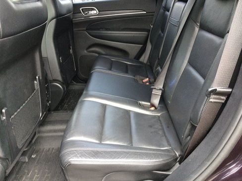 Used 2019 Jeep Grand Cherokee Limited AWD/4WD image 23