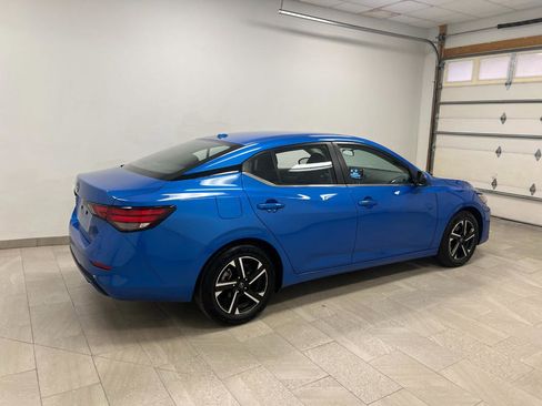 Used 2025 Nissan Sentra SV FWD image 6