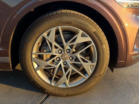 Used 2023 Genesis GV70 2.5T Select w/ Select Package image 6