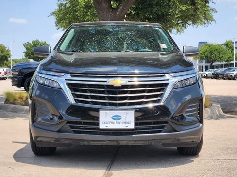 Used 2022 Chevrolet Equinox LS w/ LS Convenience Package FWD image 2