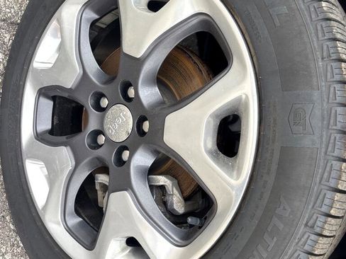 Used 2020 Jeep Compass Limited image 6