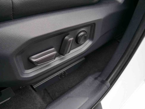 Used 2022 Toyota Tundra Limited image 27