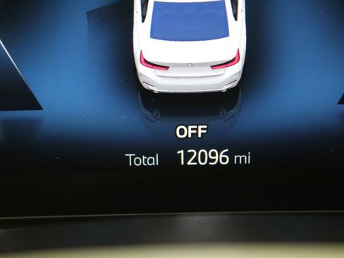 Certified 2025 BMW 330i xDrive Sedan image 19