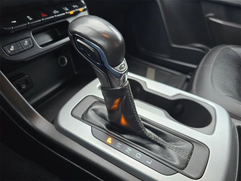 Used 2022 Chevrolet Colorado LT w/ Redline Special Edition image 24