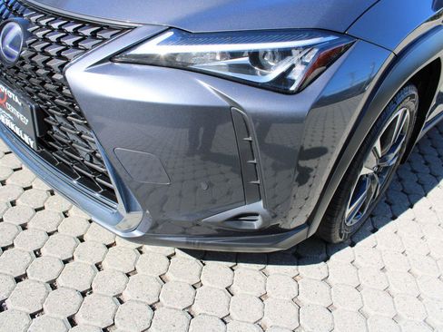 Used 2022 Lexus UX 250h w/ Accessory Package (Z2) AWD/4WD image 10