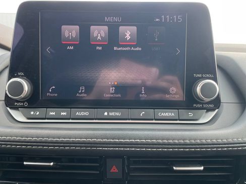 Certified 2023 Nissan Rogue SV w/ SV Premium Package AWD/4WD image 16
