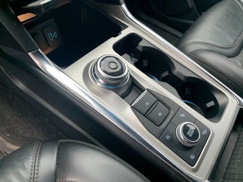 Used 2021 Ford Explorer Platinum w/ Equipment Group 601A AWD/4WD image 8