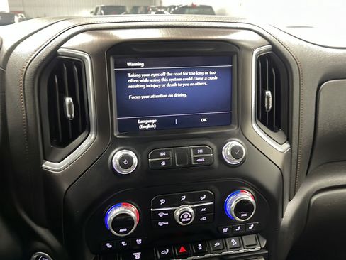 Used 2021 GMC Sierra 2500 AT4 AWD/4WD image 8