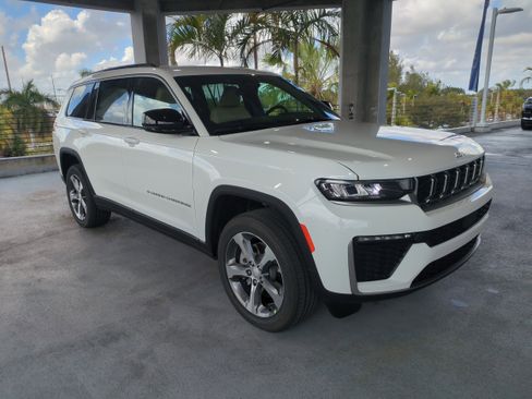 New 2026 Jeep Grand Cherokee L Limited image 2