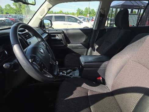Used 2022 Toyota 4Runner TRD Off-Road AWD/4WD image 5