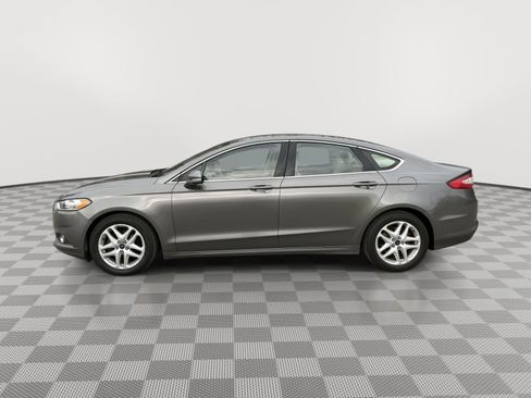 Used 2014 Ford Fusion SE w/ Equipment Group 202A image 6
