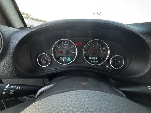 Used 2017 Jeep Wrangler Unlimited Sport w/ Connectivity Group image 16