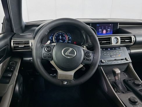 Used 2016 Lexus IS 200t w/ F Sport Package RWD image 18