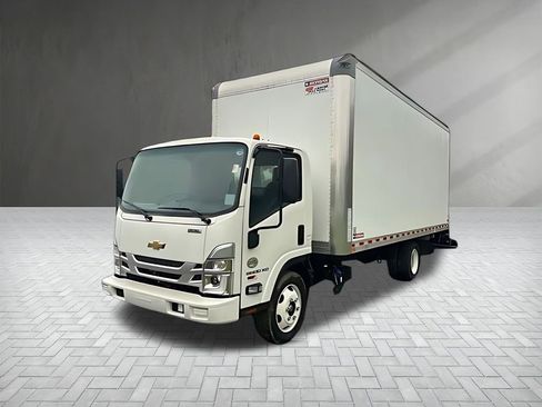 Used 2023 Chevrolet Low Cab Forward 5500XD RWD image 3
