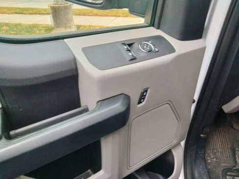 Used 2021 Ford F250 XL w/ Power Equipment Group image 14