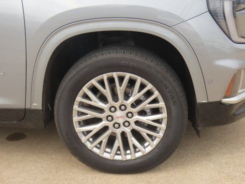 Used 2025 GMC Acadia Denali w/ Super Cruise Package FWD image 7