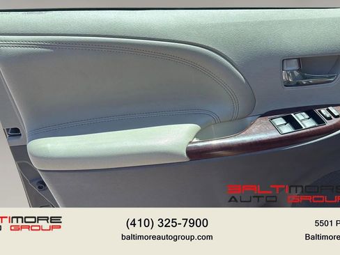 Used 2013 Toyota Sienna Limited w/ Premium Pkg AWD/4WD image 13