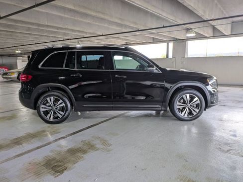 Used 2025 Mercedes-Benz GLB 250 image 7