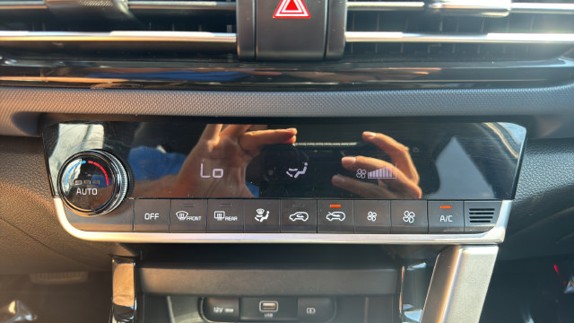 Certified 2023 Kia Seltos S w/ Navigation Package AWD/4WD image 19