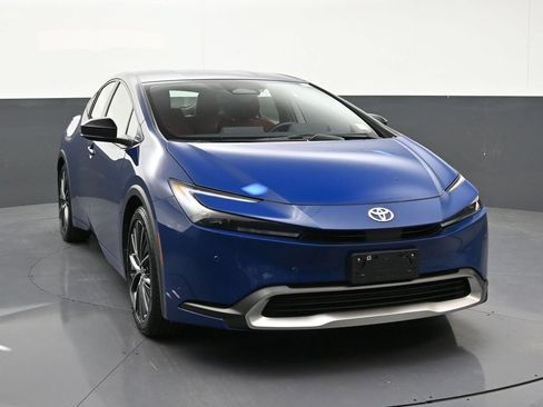 Used 2026 Toyota Prius Plug-In Hybrid FWD image 7