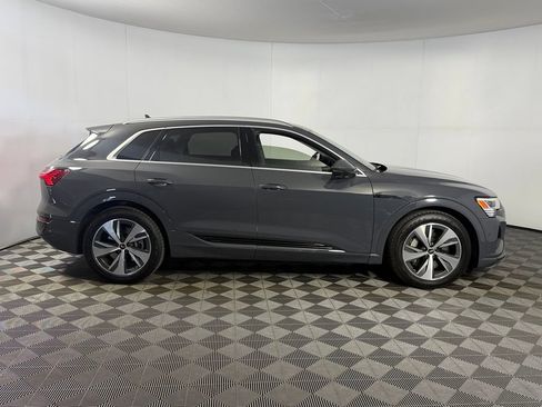 Used 2024 Audi Q8 e-tron Premium Plus w/ Premium Plus Package AWD/4WD image 6