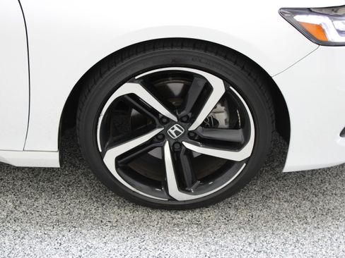 Used 2022 Honda Accord Sport image 5