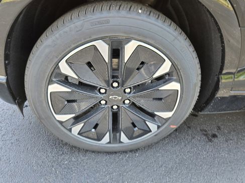 New 2025 Chevrolet Blazer EV RS image 29