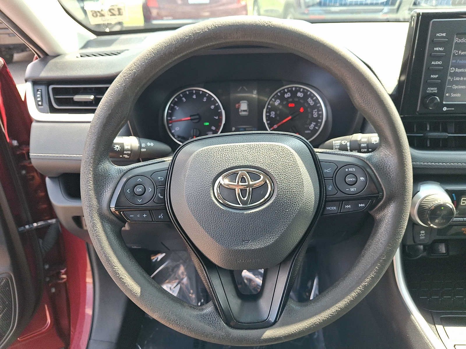 Used 2021 Toyota RAV4 XLE AWD/4WD image 18