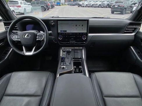 Used 2024 Lexus GX 550 w/ Accessory Package (2T) AWD/4WD image 21