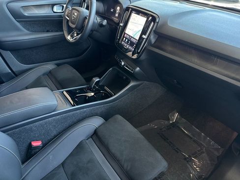 Certified 2023 Volvo XC40 Recharge Plus AWD/4WD image 15