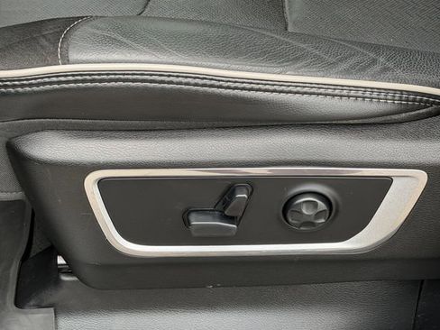 Used 2019 RAM 1500 Laramie w/ Sport Appearance Package RWD image 22