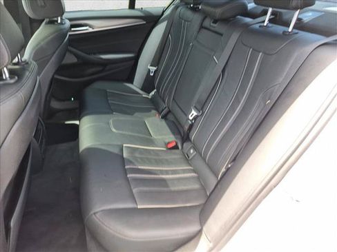 Used 2019 BMW 530e w/ M Sport Package RWD image 20