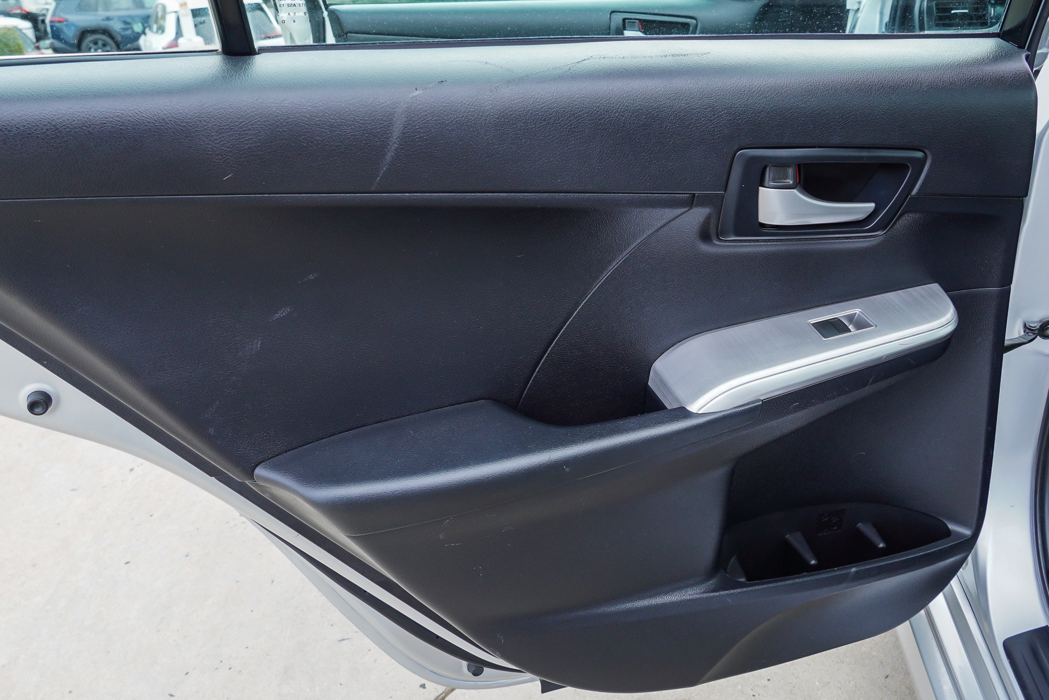Used 2013 Toyota Camry SE FWD image 23