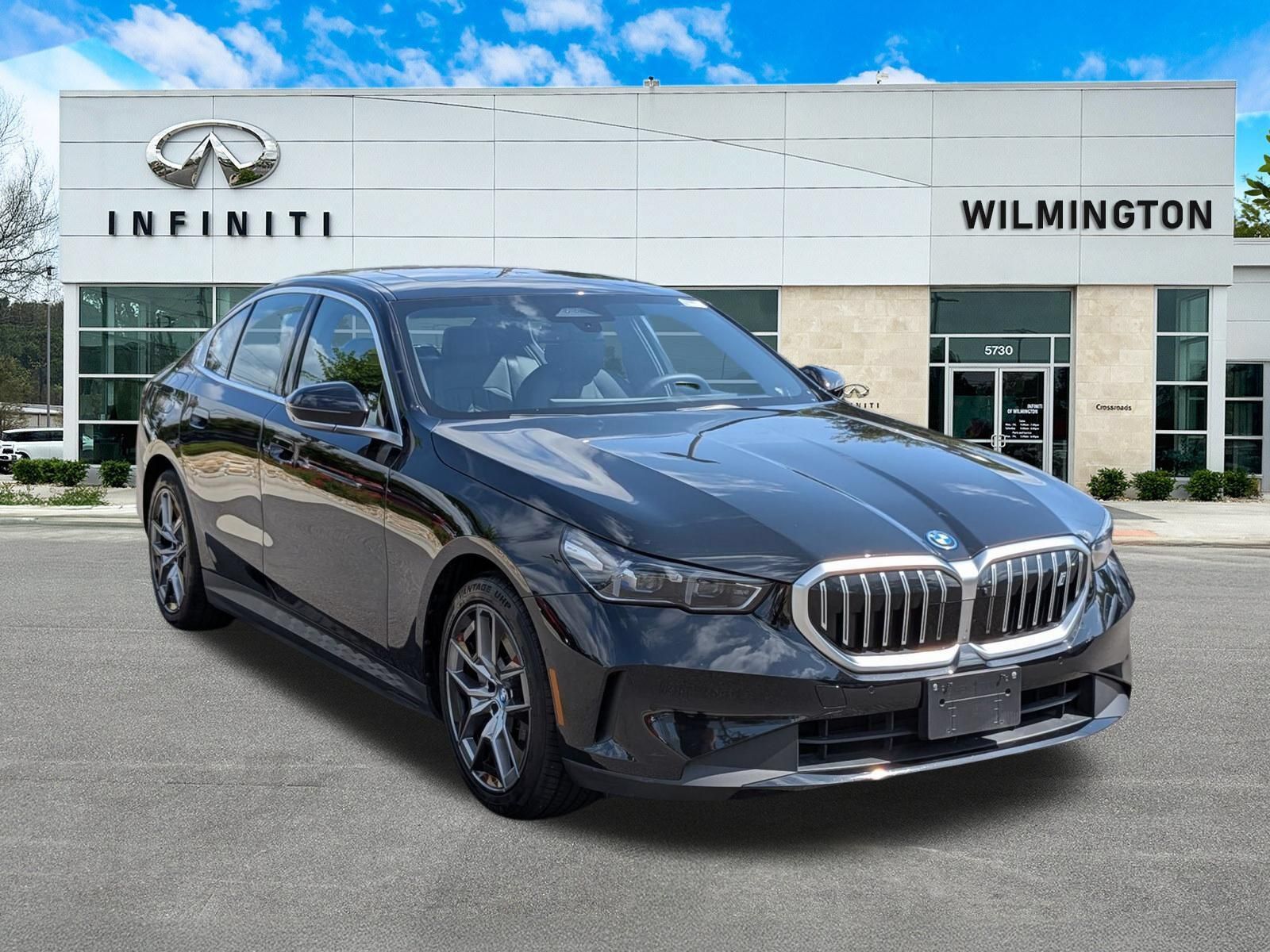 Used 2025 BMW i5 eDrive40i RWD image 1