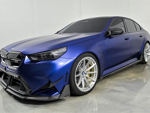 Used 2025 BMW M5 w/ Carbon Package AWD/4WD image 6