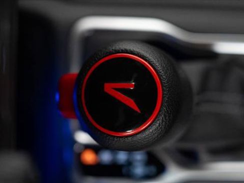 Used 2025 Jeep Gladiator Sport image 48