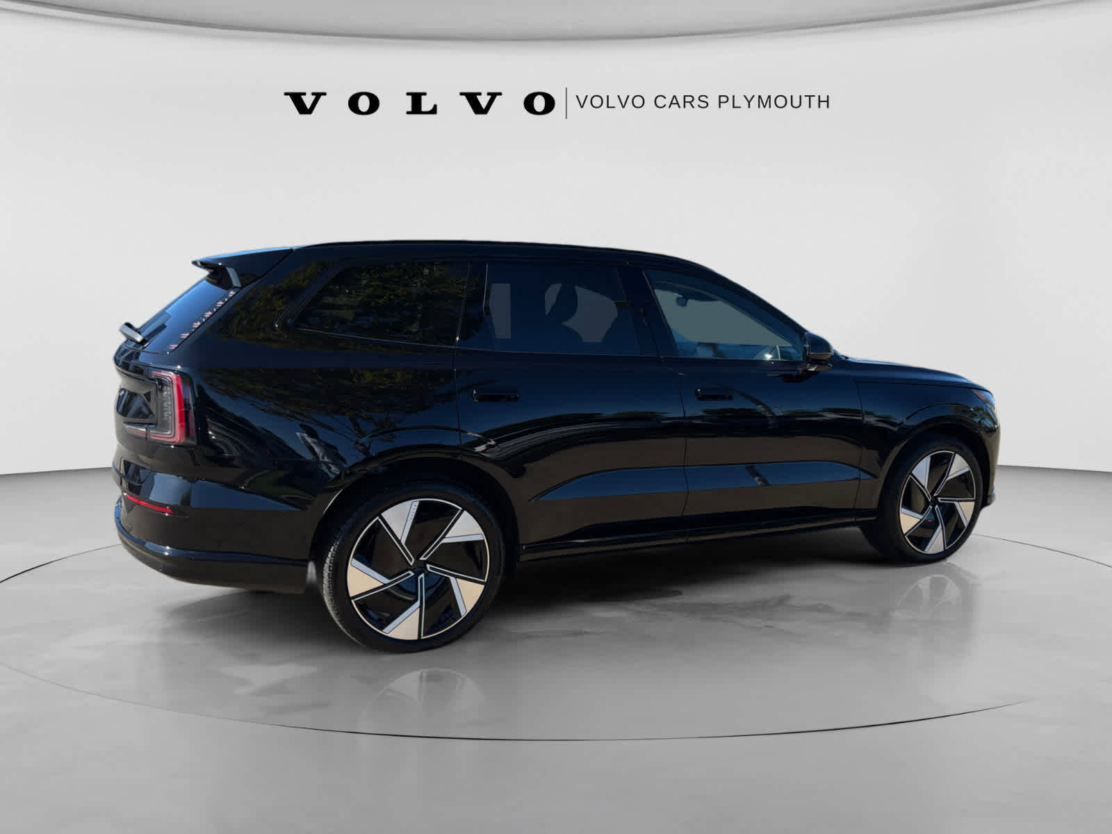 Used 2025 Volvo EX90 Ultra w/ Protection Package Premier AWD/4WD image 7