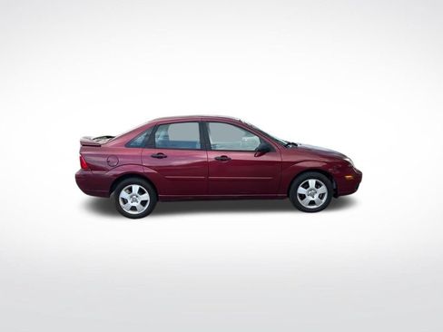 Used 2007 Ford Focus SE FWD image 4