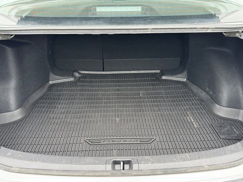 Used 2024 Toyota Corolla LE FWD image 9