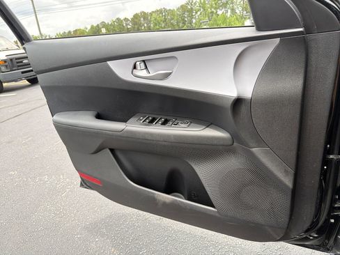 Used 2024 Kia Forte LXS FWD image 14