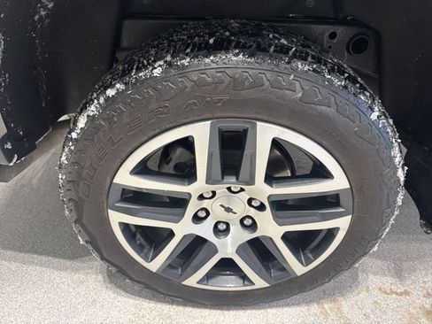 Certified 2023 Chevrolet Colorado Z71 w/ Z71 Convenience Package 2 image 7