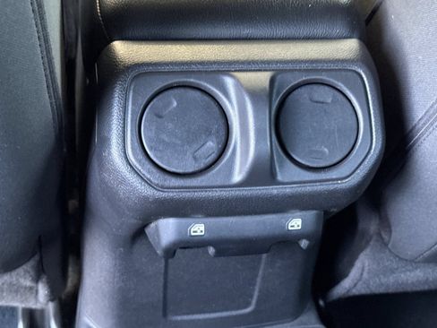 Used 2022 Jeep Gladiator Overland AWD/4WD image 34