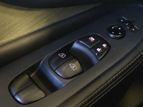 Used 2015 Nissan Murano SV w/ Cargo Package FWD image 27