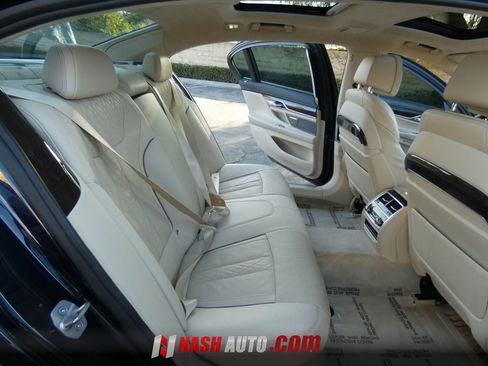 Used 2016 BMW 750i xDrive AWD/4WD image 42