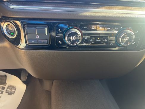 Used 2025 Chevrolet Silverado 1500 LT image 17